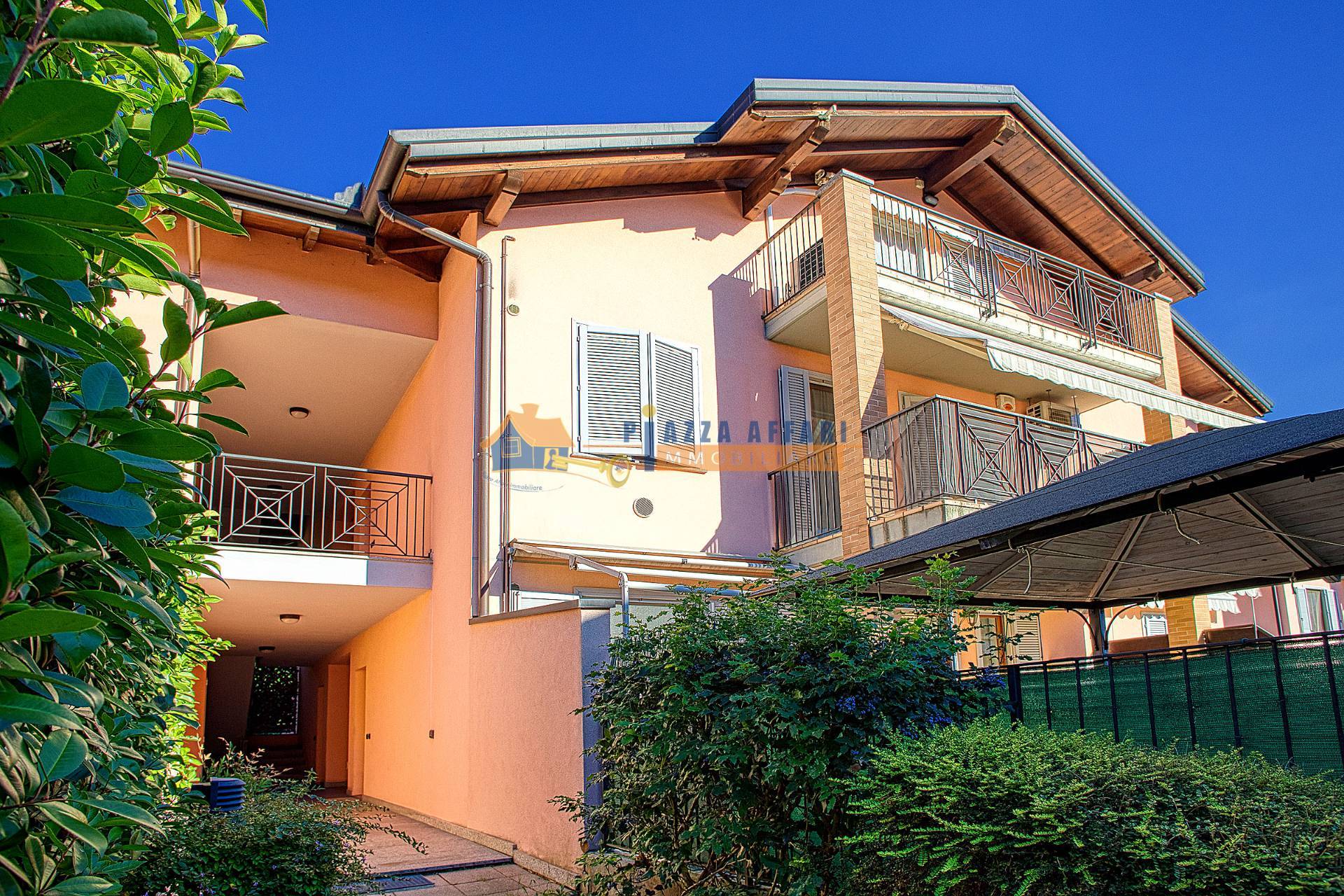 Appartamento in vendita a Castronno, 3 locali, prezzo € 153.000 | PortaleAgenzieImmobiliari.it