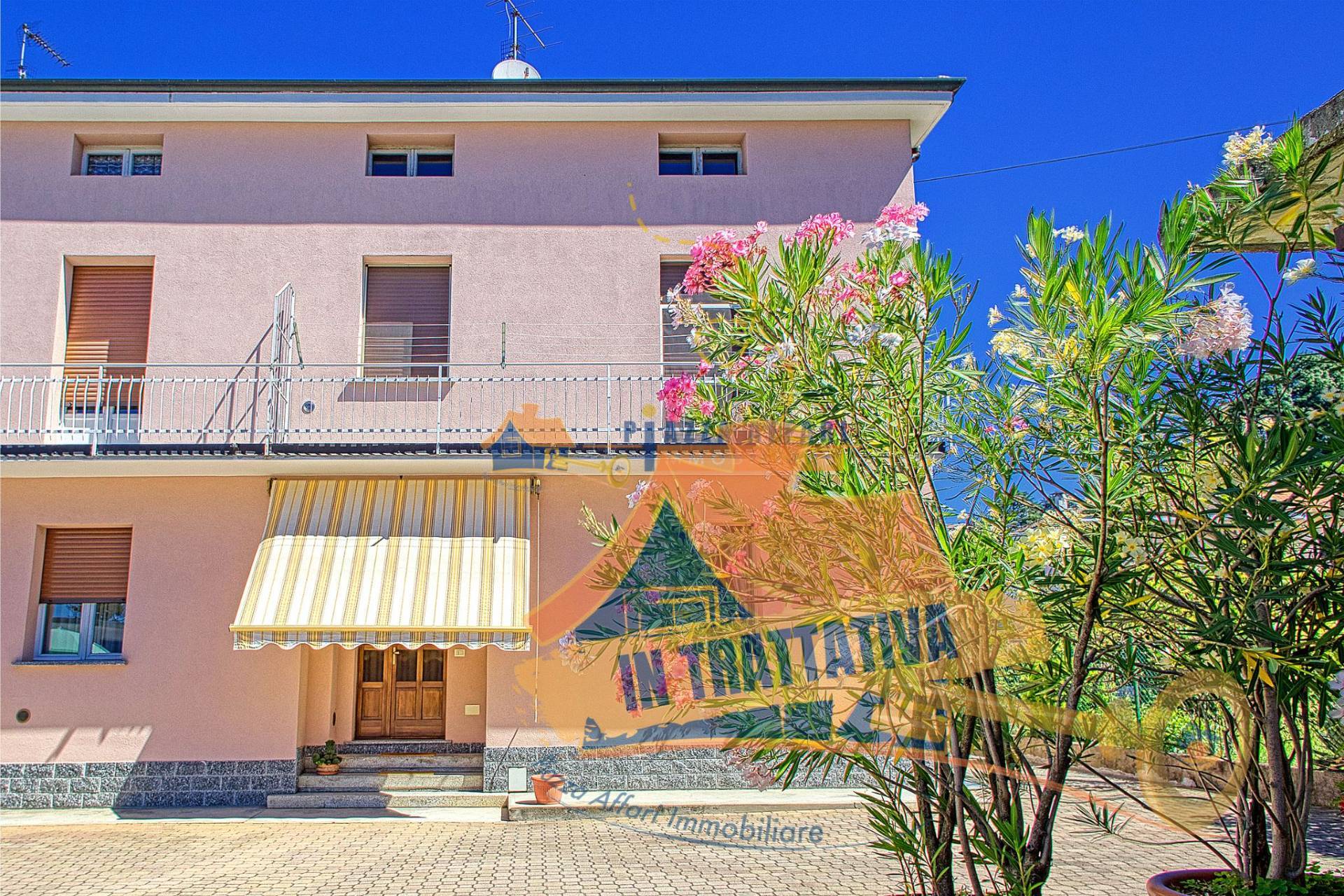 Villa Bifamiliare in vendita a Solbiate Arno, 4 locali, prezzo € 235.000 | PortaleAgenzieImmobiliari.it