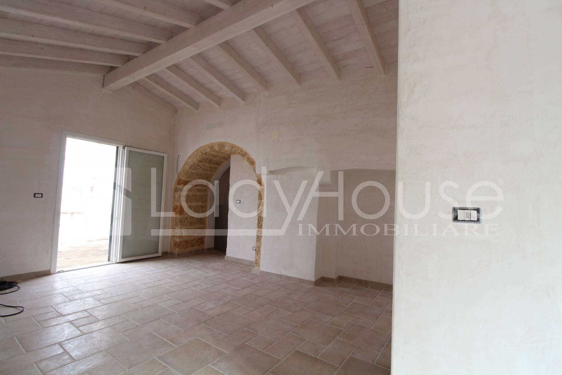 Appartamento in vendita a Matino, 3 locali, prezzo € 105.000 | PortaleAgenzieImmobiliari.it