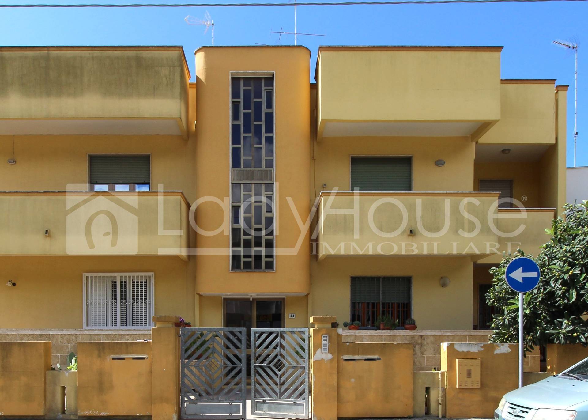 Appartamento in vendita a Sannicola, 5 locali, prezzo € 109.000 | PortaleAgenzieImmobiliari.it