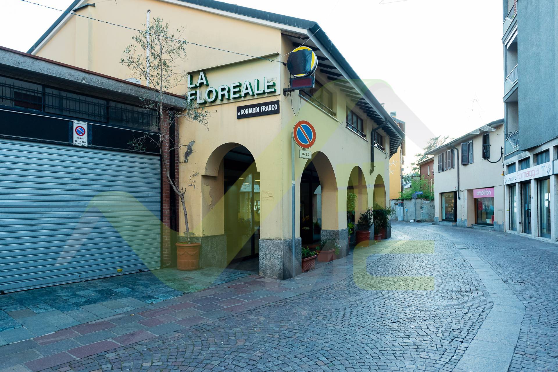 Negozio / Locale in vendita a Melzo, 9999 locali, prezzo € 285.000 | PortaleAgenzieImmobiliari.it