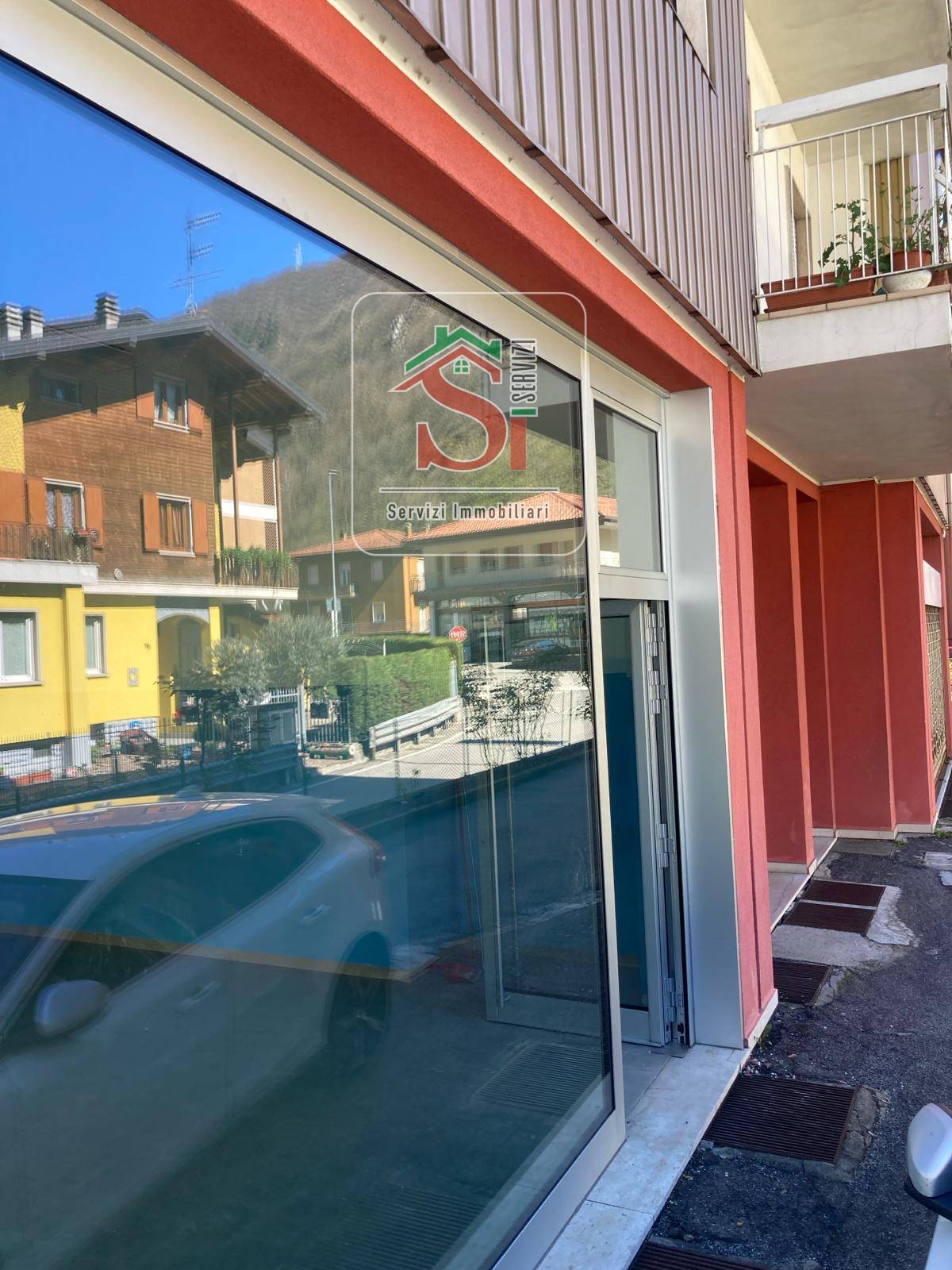 Negozio / Locale in affitto a San Pellegrino Terme, 9999 locali, prezzo € 550 | PortaleAgenzieImmobiliari.it