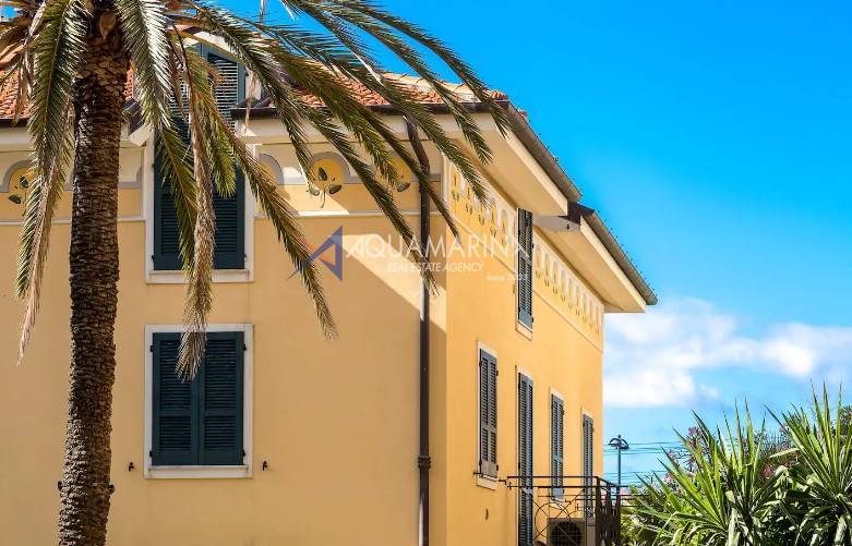Appartamento in vendita a Bordighera, 3 locali, prezzo € 300.000 | PortaleAgenzieImmobiliari.it