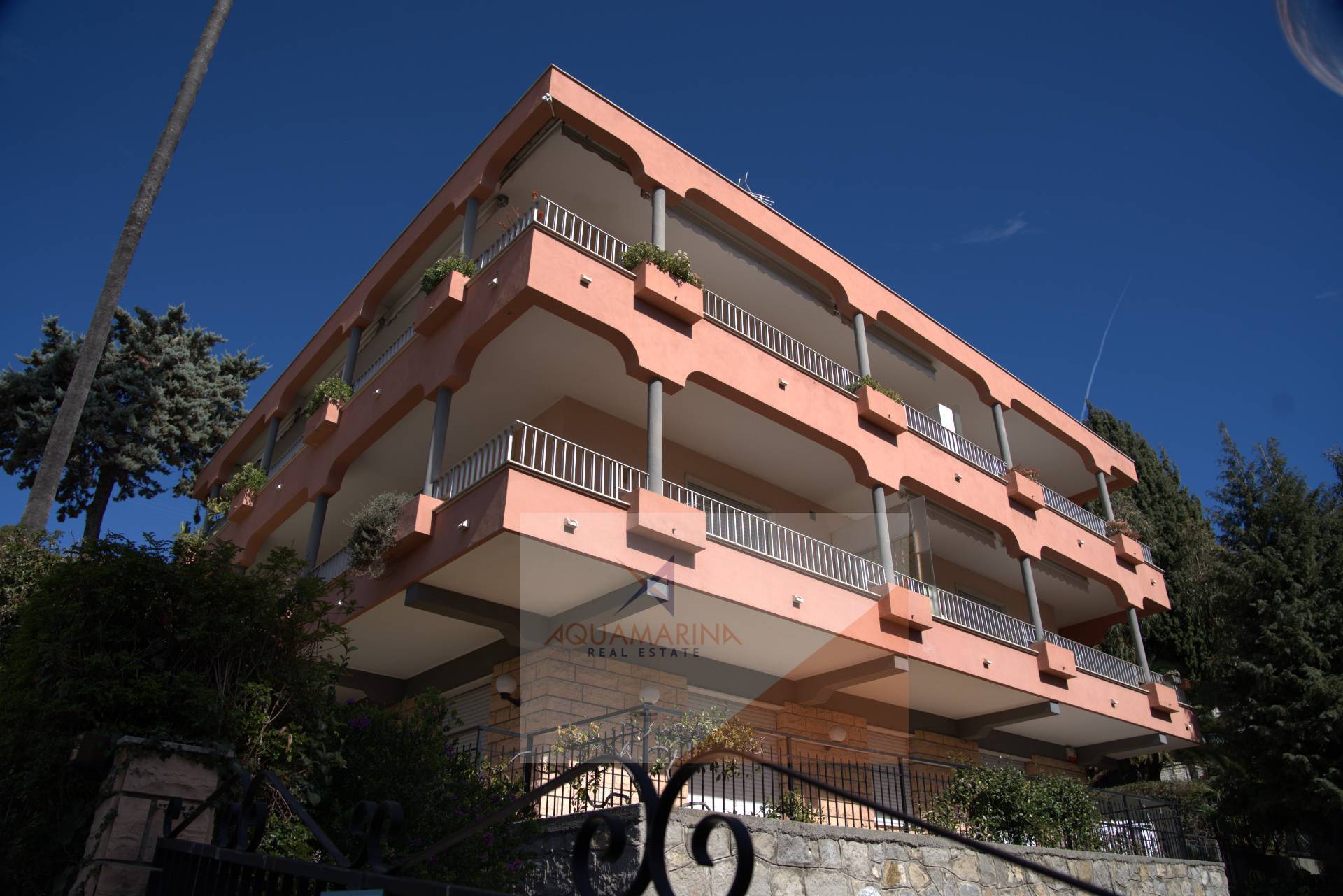 Appartamento in vendita a Vallecrosia, 3 locali, prezzo € 210.000 | PortaleAgenzieImmobiliari.it