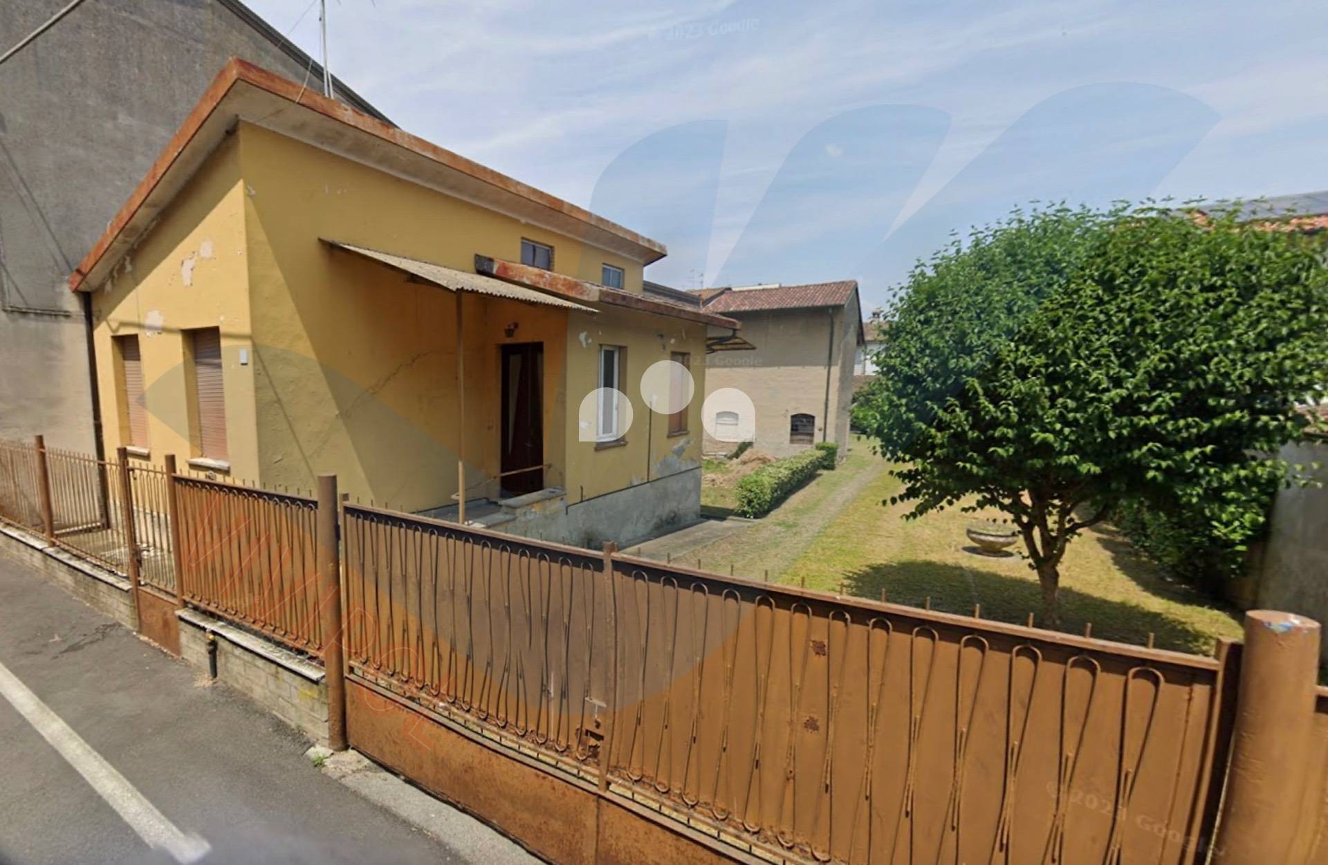 Villa Bifamiliare in vendita a Castelleone, 2 locali, prezzo € 31.500 | CambioCasa.it