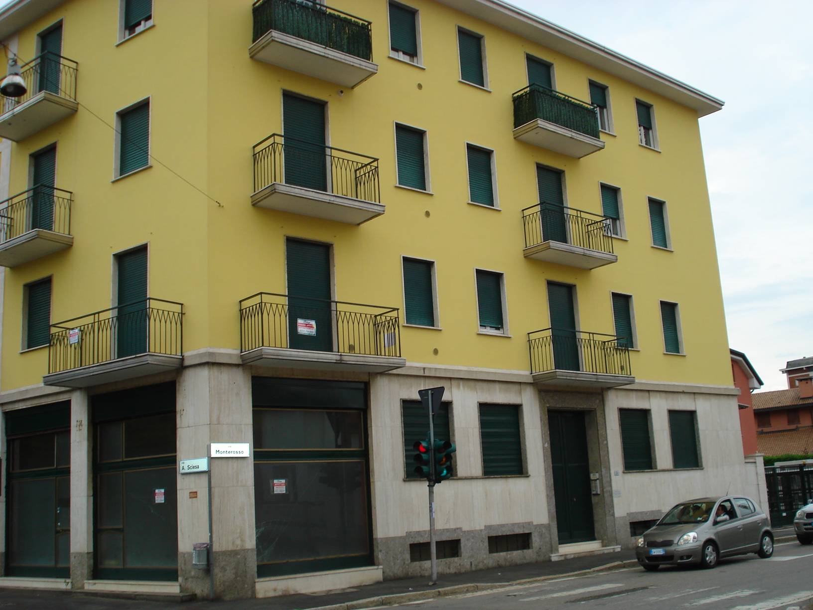 Appartamento in vendita a Gallarate, 3 locali, zona hi, prezzo € 77.000 | PortaleAgenzieImmobiliari.it