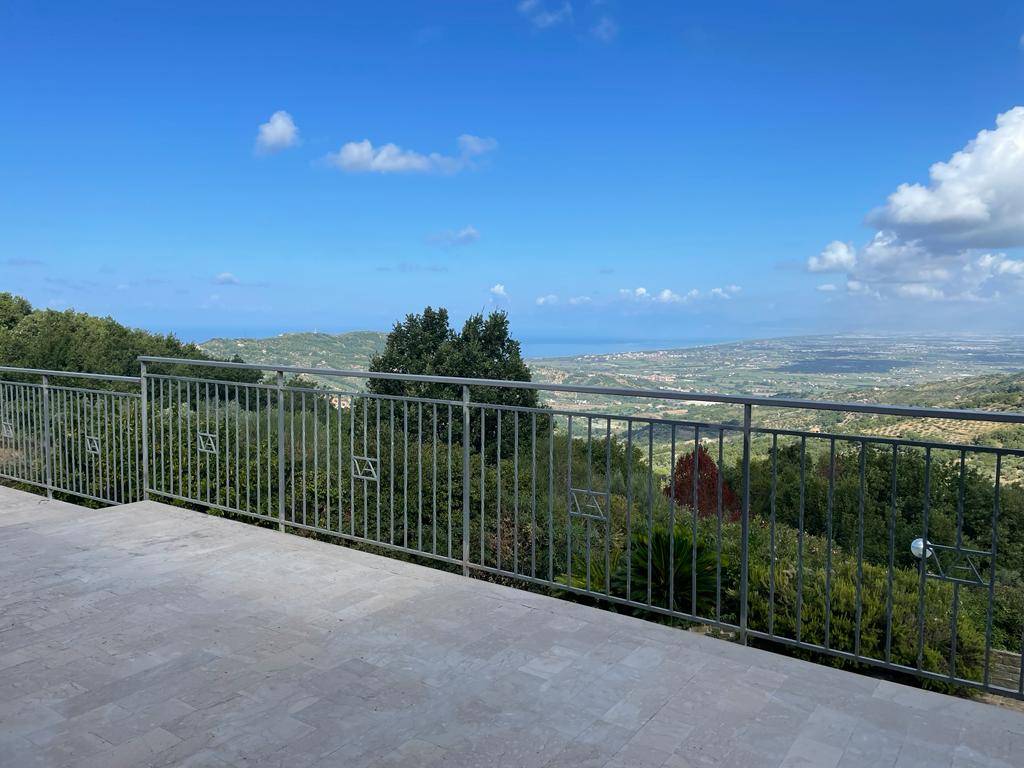 Villa in vendita a Ogliastro Cilento, 5 locali, prezzo € 670.000 | PortaleAgenzieImmobiliari.it