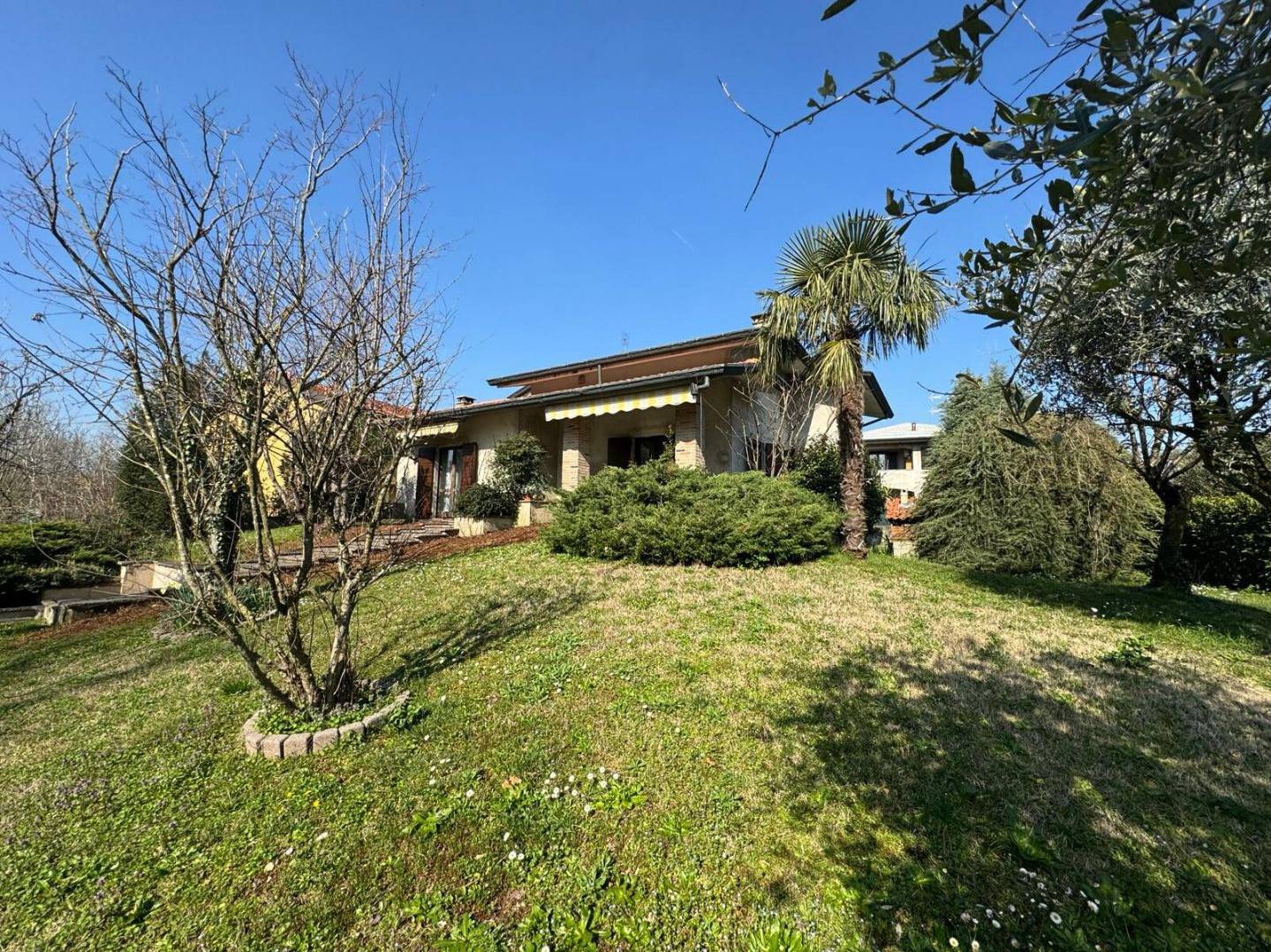 Villa in vendita a Gerenzano, 7 locali, prezzo € 519.000 | PortaleAgenzieImmobiliari.it