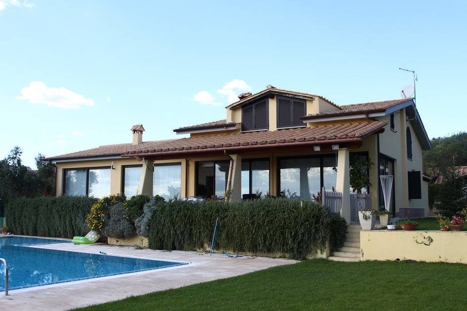 Villa in vendita a Fara in Sabina, 8 locali, zona Zona: Stallone, prezzo € 820.000 | CambioCasa.it