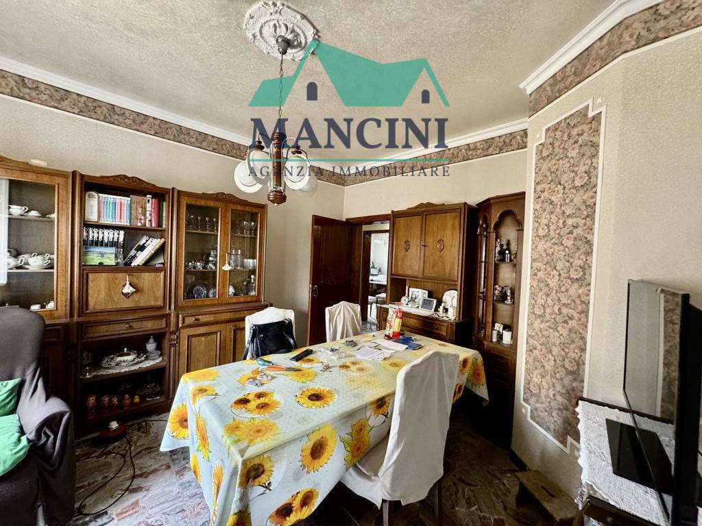 Appartamento in vendita a Santa Maria Nuova, 6 locali, zona ina, prezzo € 68.000 | PortaleAgenzieImmobiliari.it