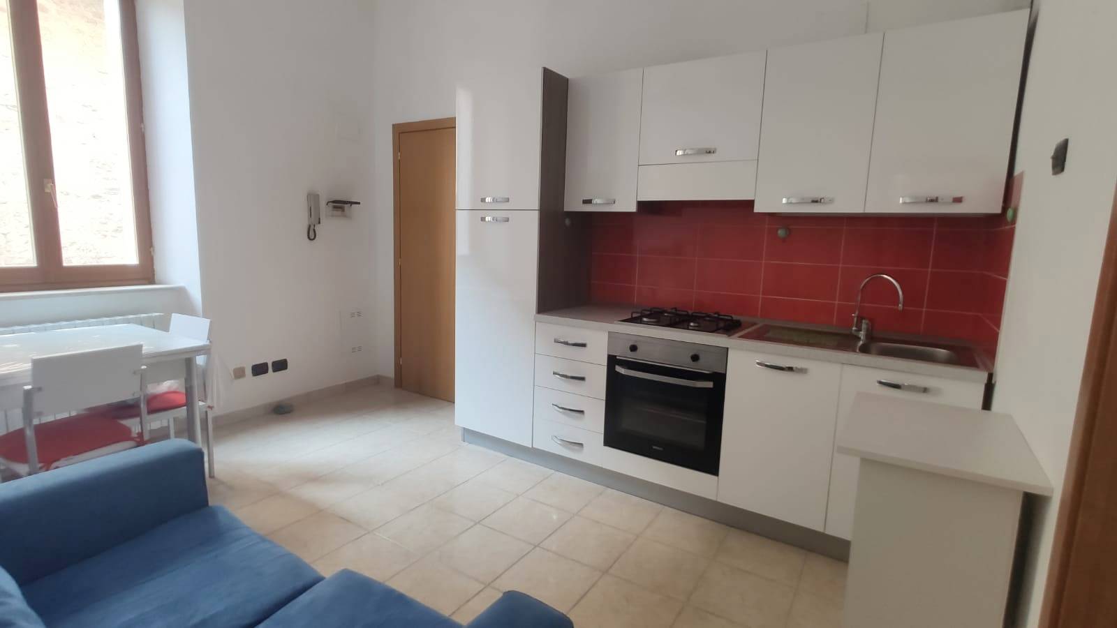 Appartamento in affitto a Ascoli Piceno, 4 locali, zona Località: CentroStorico, prezzo € 500 | PortaleAgenzieImmobiliari.it