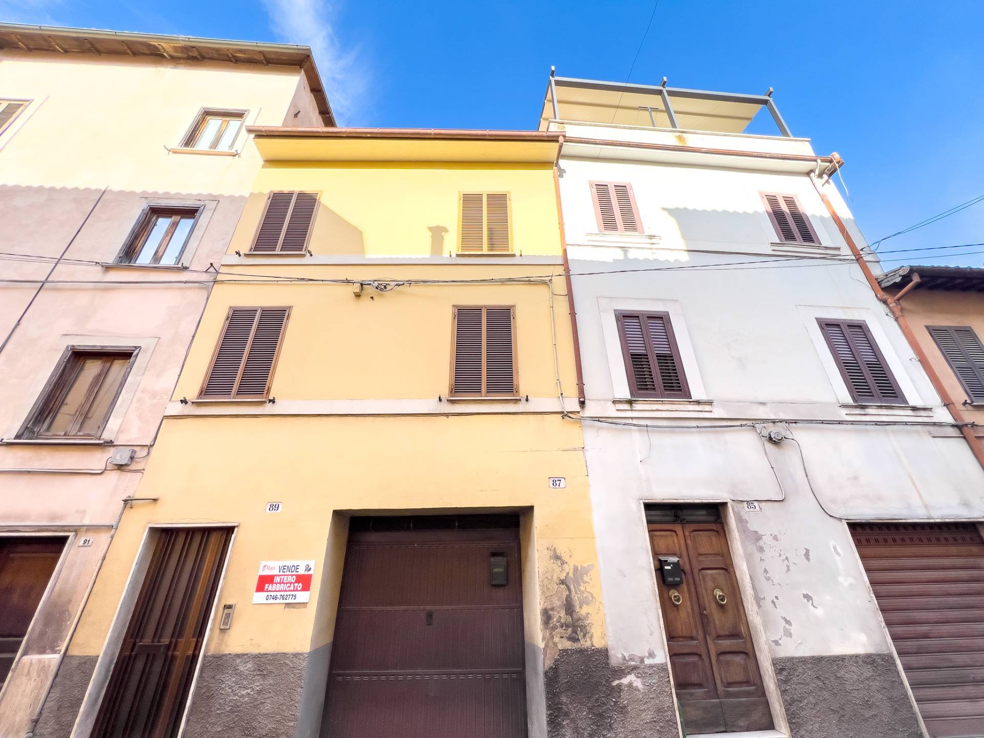 Palazzo / Stabile in vendita a Rieti, 4 locali, zona Località: RietiCentrostorico, prezzo € 60.000 | PortaleAgenzieImmobiliari.it