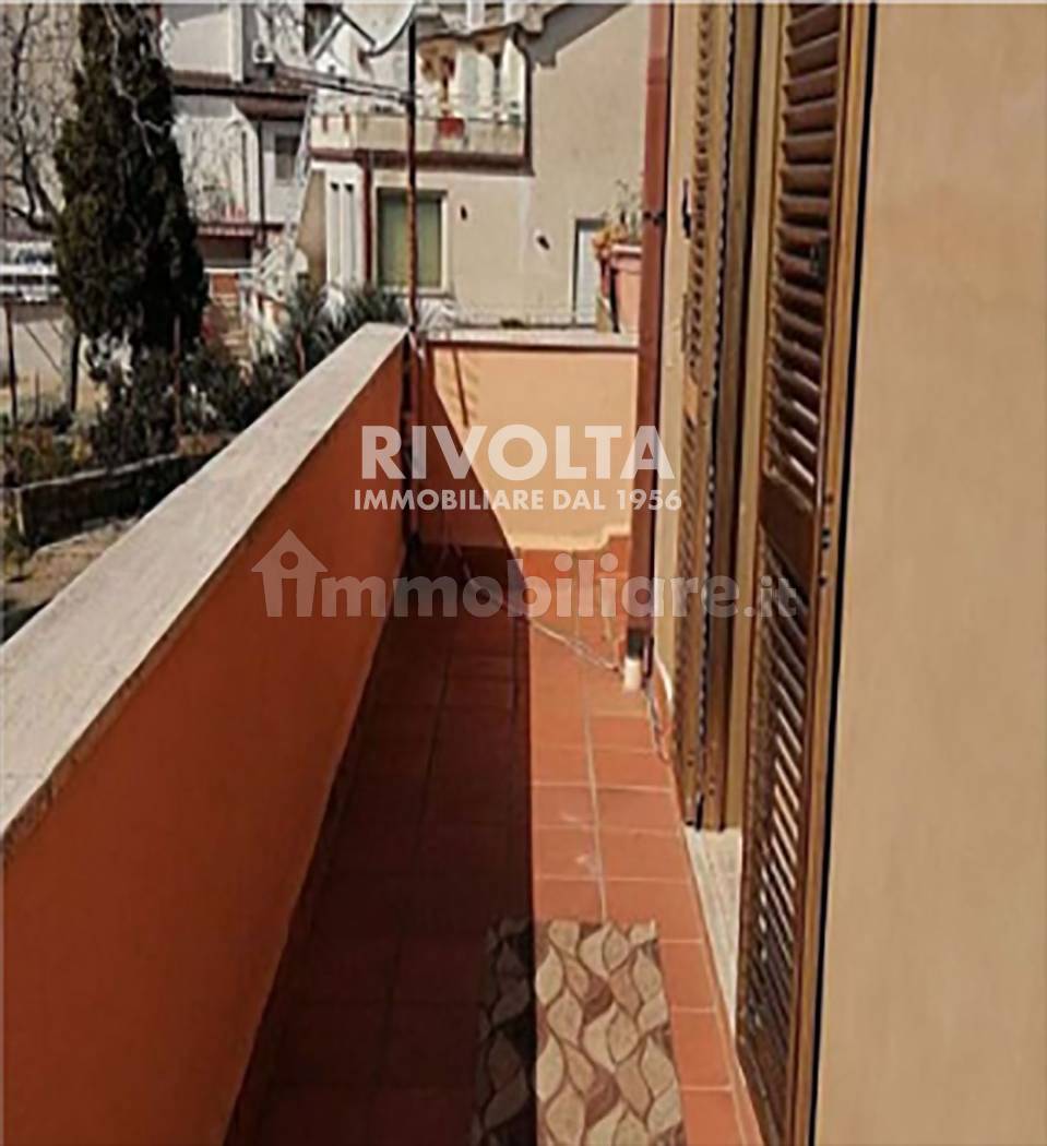 Appartamento in vendita a Roma, 5 locali, zona Località: Cesano, prezzo € 117.600 | PortaleAgenzieImmobiliari.it