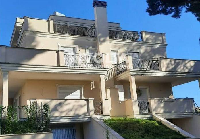 Villa in vendita a Genzano di Roma, 5 locali, prezzo € 233.850 | PortaleAgenzieImmobiliari.it