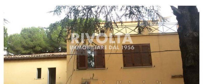 Villa in vendita a Genzano di Roma, 5 locali, prezzo € 289.500 | PortaleAgenzieImmobiliari.it