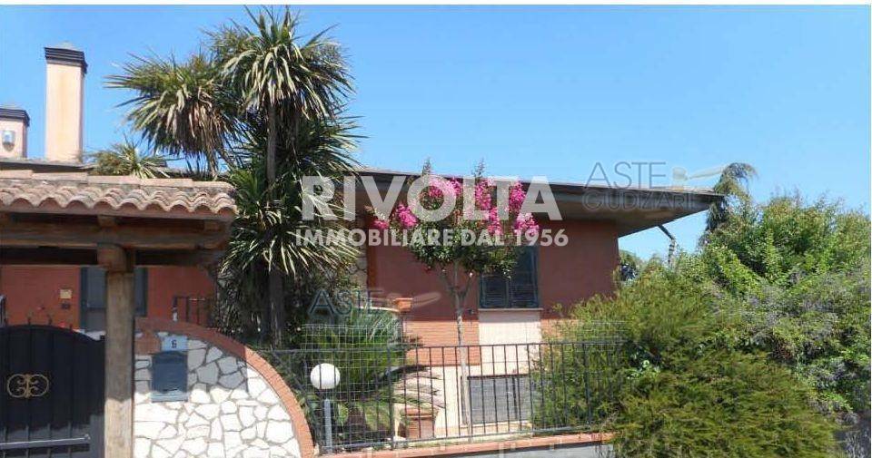 Villa in vendita a Latina, 5 locali, prezzo € 262.811 | PortaleAgenzieImmobiliari.it