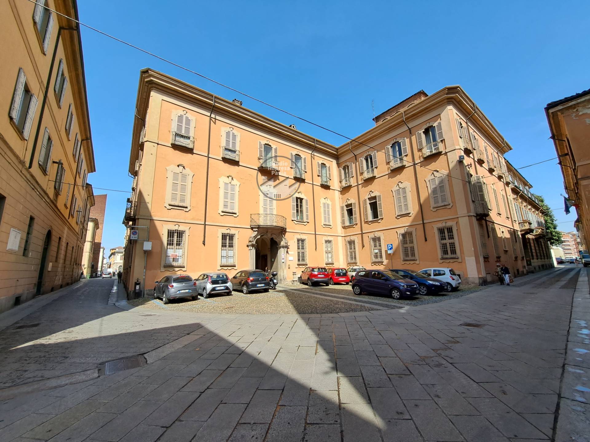 Ufficio / Studio in affitto a Pavia, 9999 locali, zona Località: CentroStorico, prezzo € 1.600 | PortaleAgenzieImmobiliari.it