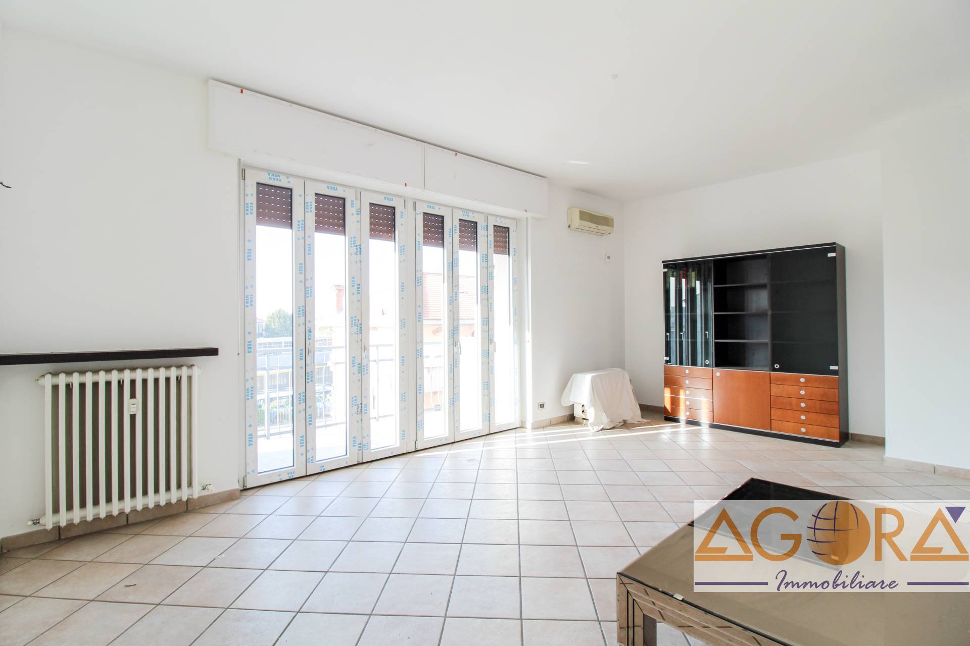 Appartamento in vendita a Tortona, 4 locali, prezzo € 120.000 | PortaleAgenzieImmobiliari.it