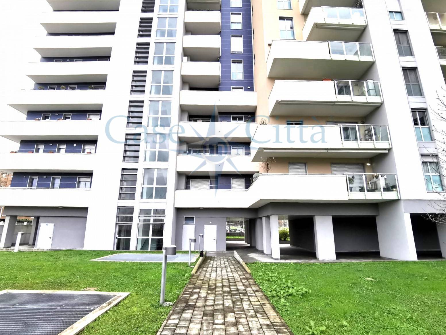Appartamento in vendita a Milano, 3 locali, zona Località: Gallaratese, prezzo € 370.000 | PortaleAgenzieImmobiliari.it