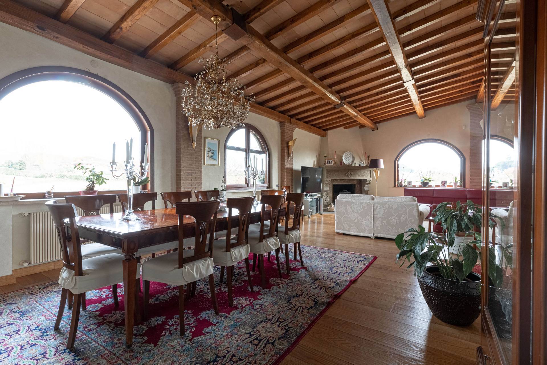 Villa in vendita a Campagnano di Roma, 14 locali, Trattative riservate | PortaleAgenzieImmobiliari.it