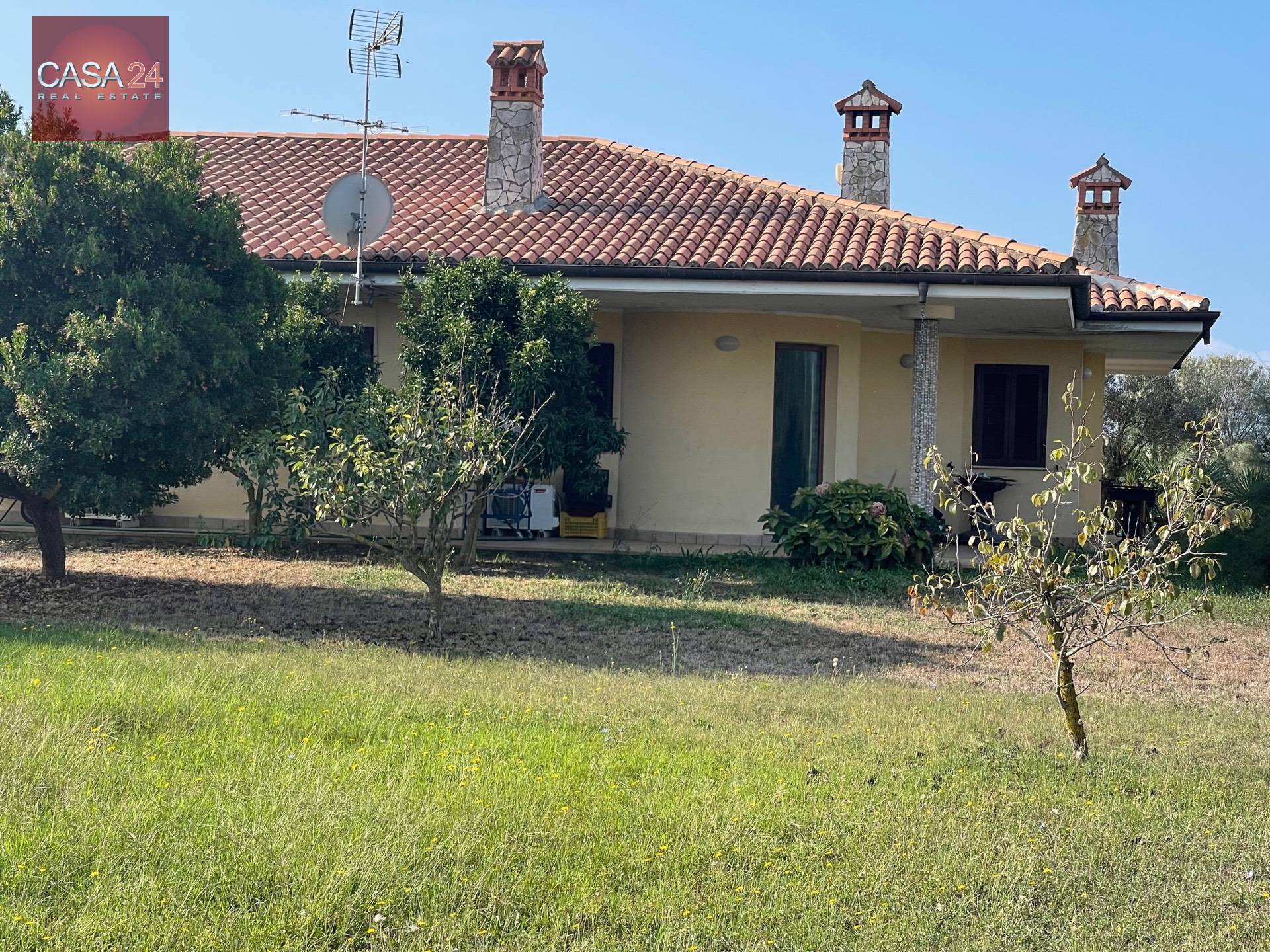 Villa in vendita a Latina, 10 locali, zona Località: BorgoIsonzo, prezzo € 425.000 | PortaleAgenzieImmobiliari.it
