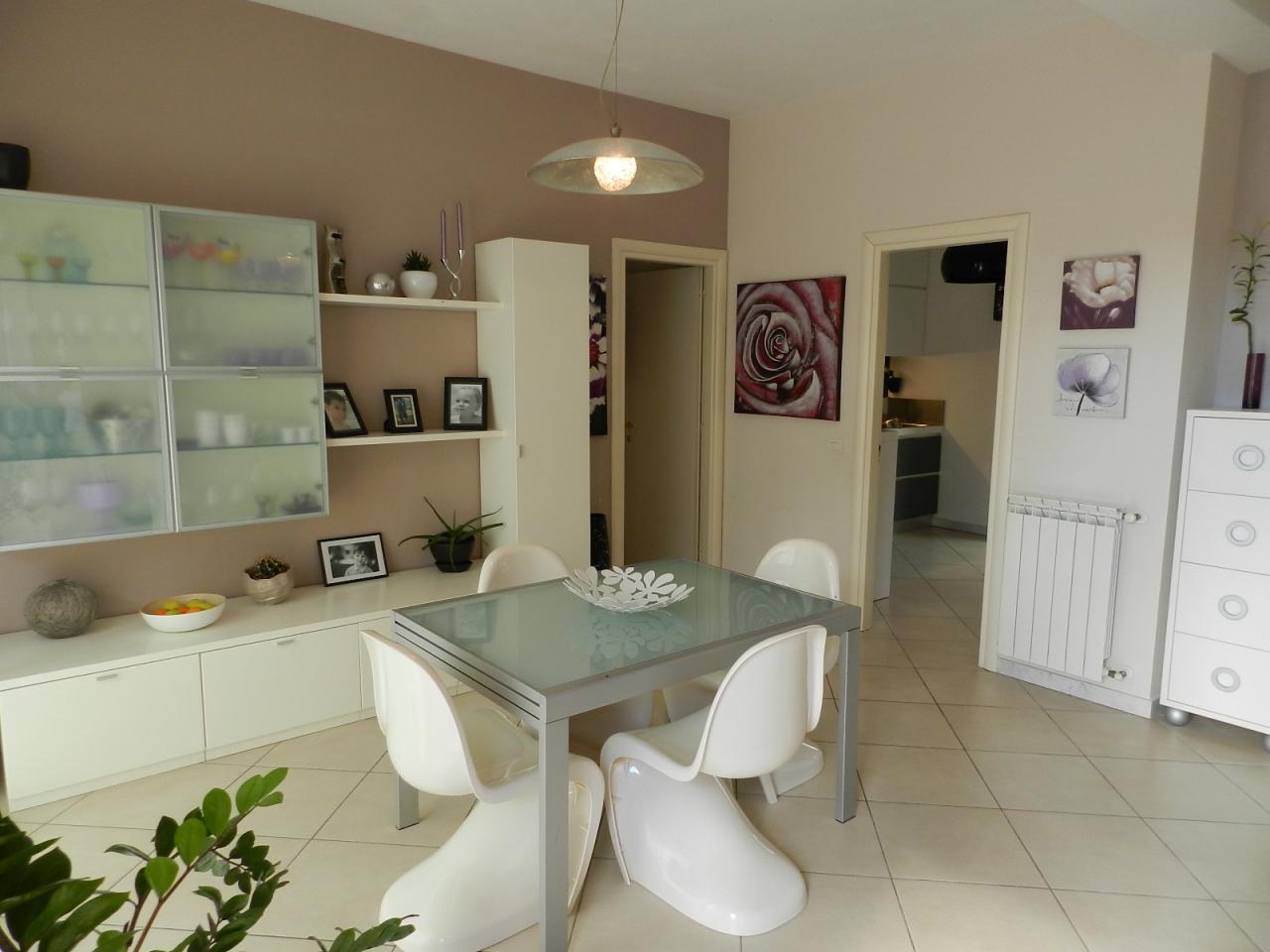 Appartamento in vendita a Montignoso, 5 locali, zona Località: Cervaiolo, prezzo € 370.000 | PortaleAgenzieImmobiliari.it