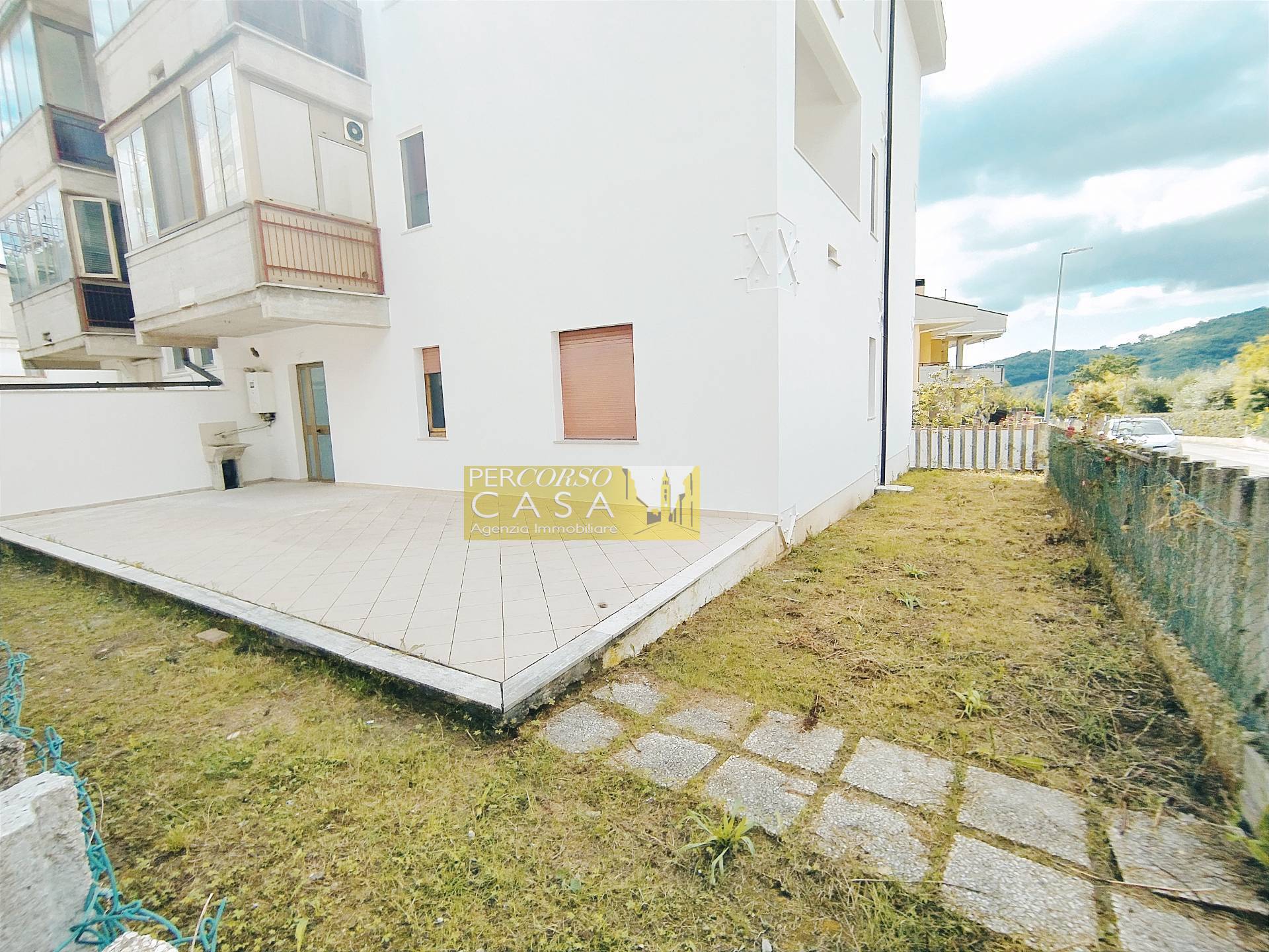 Appartamento in vendita a Teramo, 5 locali, zona Località: PianoDellaLenta, prezzo € 103.000 | PortaleAgenzieImmobiliari.it