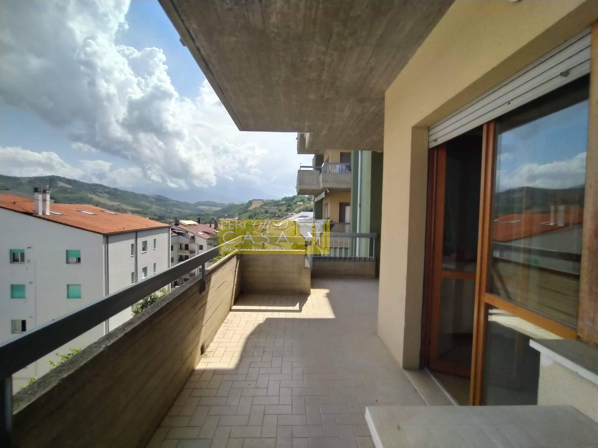 Appartamento in vendita a Teramo, 6 locali, zona Località: ViaCona, prezzo € 85.000 | PortaleAgenzieImmobiliari.it