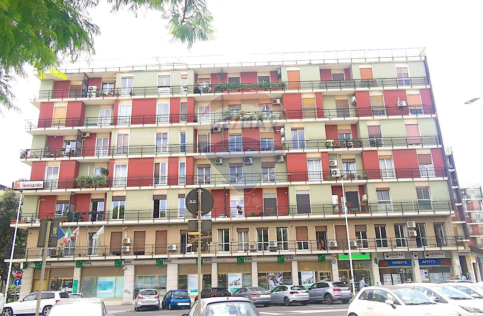 Appartamento in vendita a Cagliari, 4 locali, zona Località: SanBenedetto, prezzo € 470.000 | CambioCasa.it