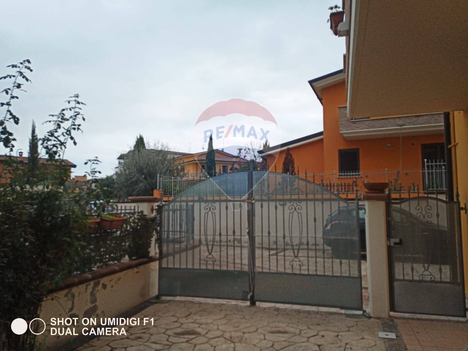 Appartamento in vendita a Rosciano, 5 locali, zona Località: VillaOliveti, prezzo € 138.000 | CambioCasa.it