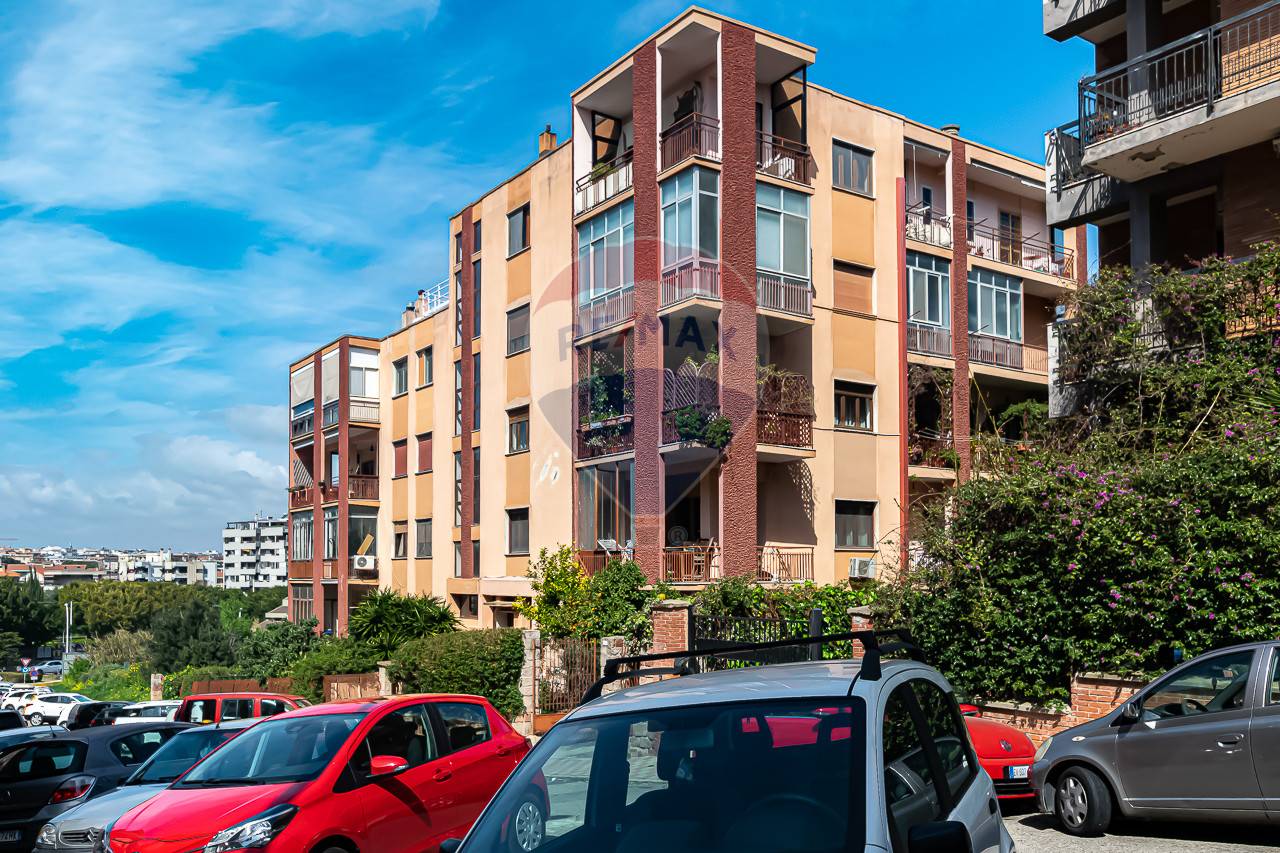 Appartamento in vendita a Cagliari, 5 locali, zona Località: MonteUrpinu, prezzo € 675.000 | PortaleAgenzieImmobiliari.it