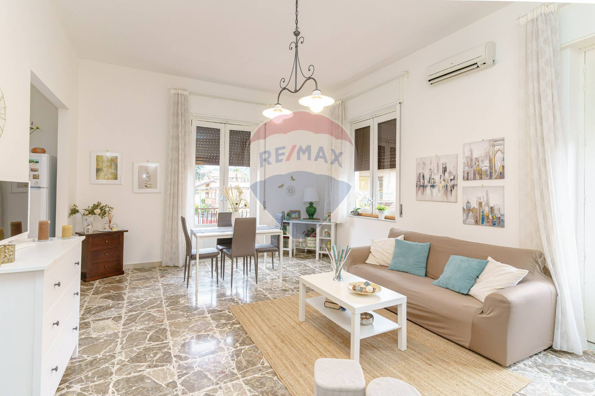 Appartamento in vendita a Pedara, 4 locali, prezzo € 120.000 | CambioCasa.it