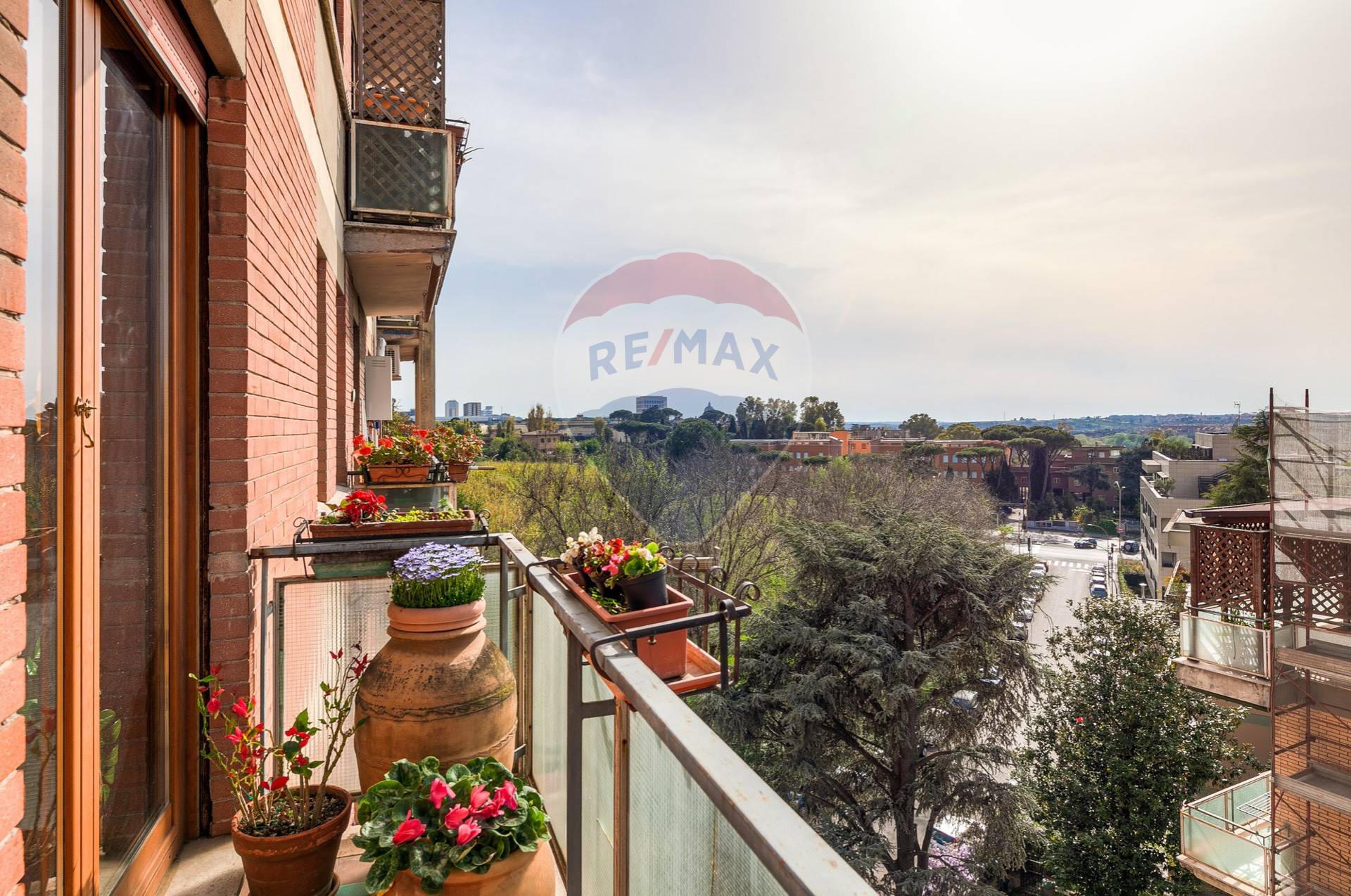 Appartamento in vendita a Roma, 8 locali, zona Zona: 20 . Marconi - Ostiense, prezzo € 570.000 | CambioCasa.it