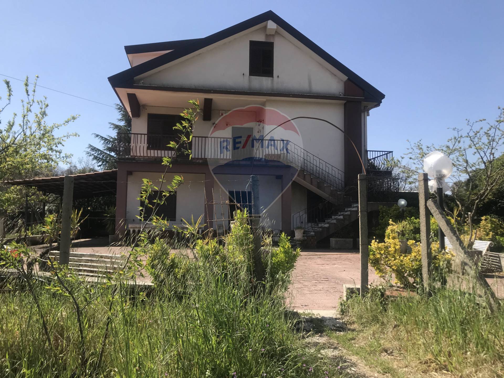 Villa in vendita a Pedara, 10 locali, prezzo € 198.000 | CambioCasa.it