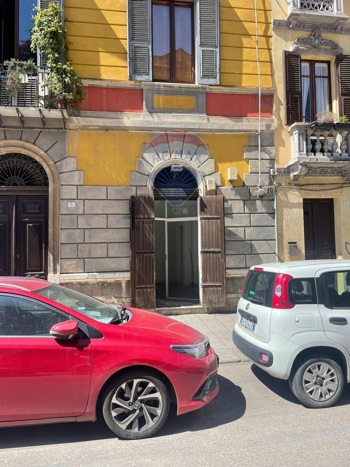 Negozio / Locale in Vendita a Cagliari