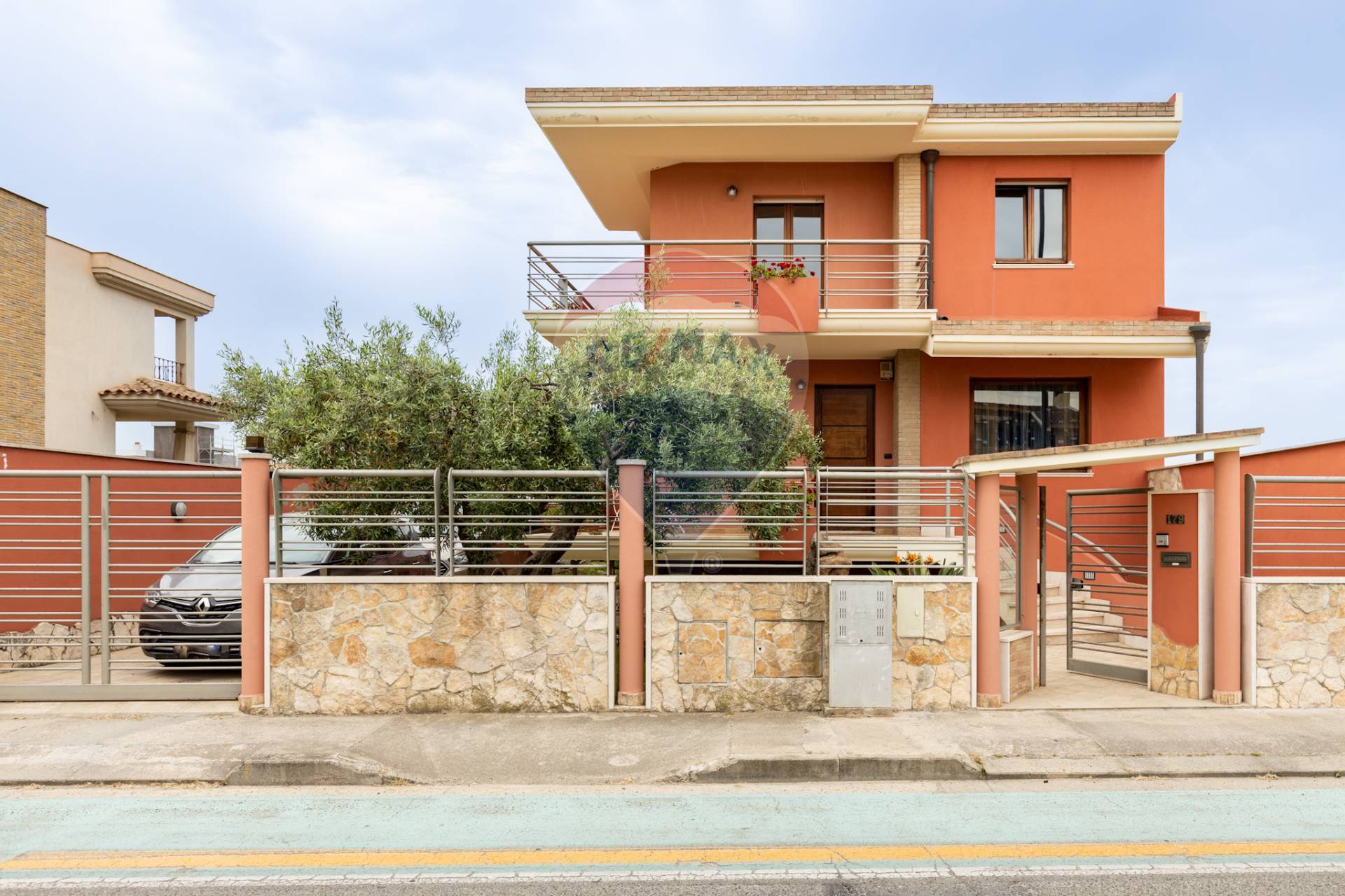 Villa in vendita a Selargius, 4 locali, prezzo € 479.000 | PortaleAgenzieImmobiliari.it