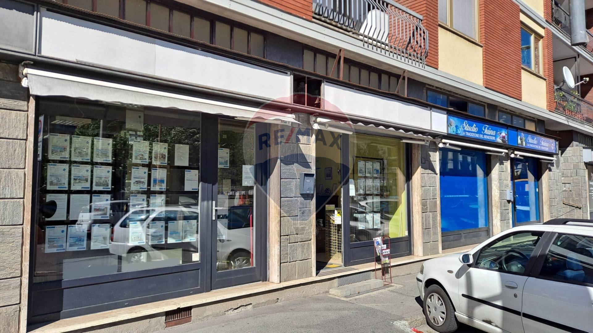 Negozio / Locale in vendita a Aosta, 9999 locali, zona Zona: Centro, prezzo € 180.000 | CambioCasa.it