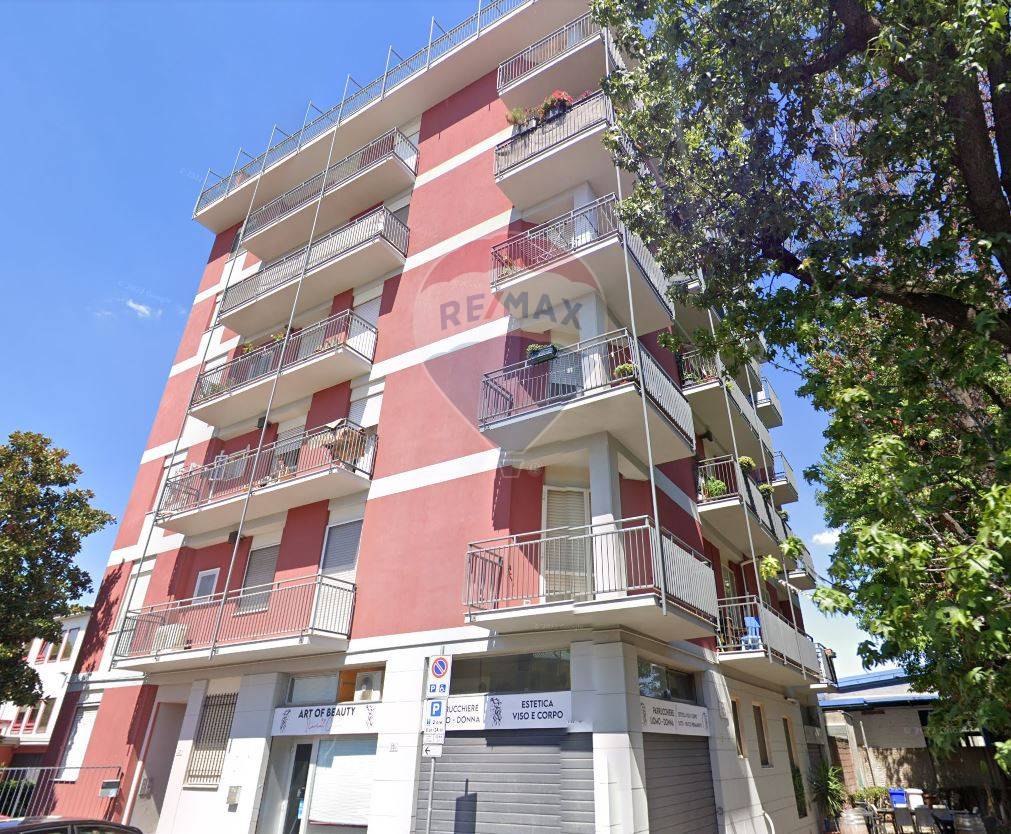 Appartamento in vendita a Pero, 3 locali, zona Zona: Cerchiate, prezzo € 209.000 | CambioCasa.it