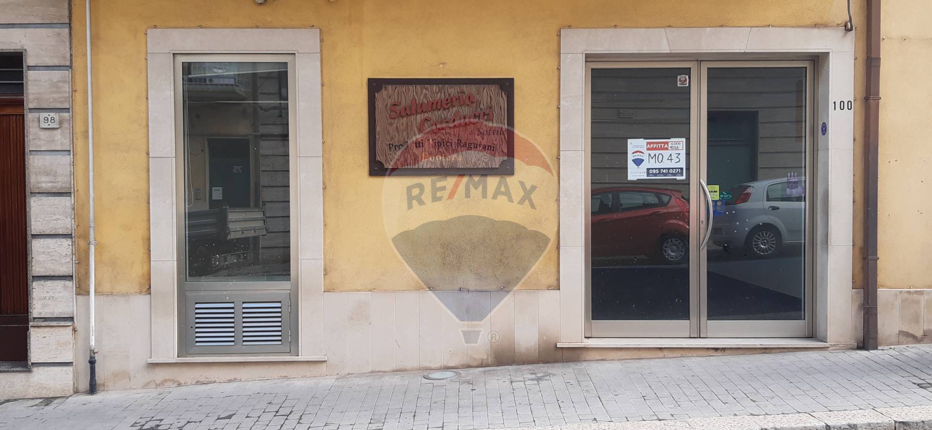 Negozio / Locale in affitto a Ragusa, 9999 locali, zona Zona: Centro, prezzo € 350 | CambioCasa.it