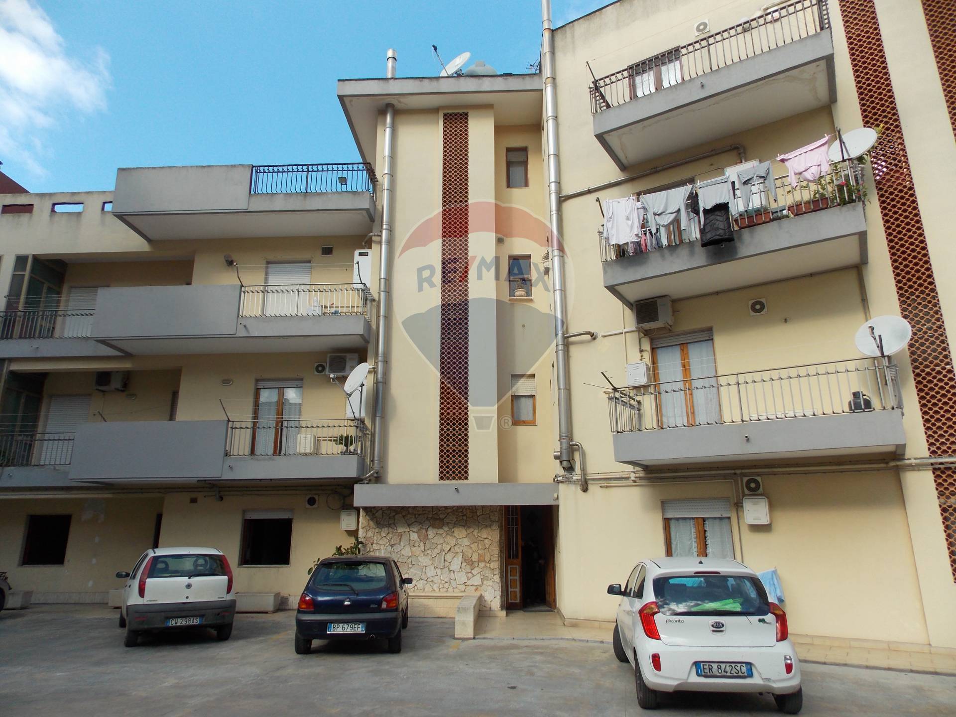 Appartamento in affitto a Ragusa, 6 locali, zona Località: VialeEuropa, prezzo € 350 | CambioCasa.it