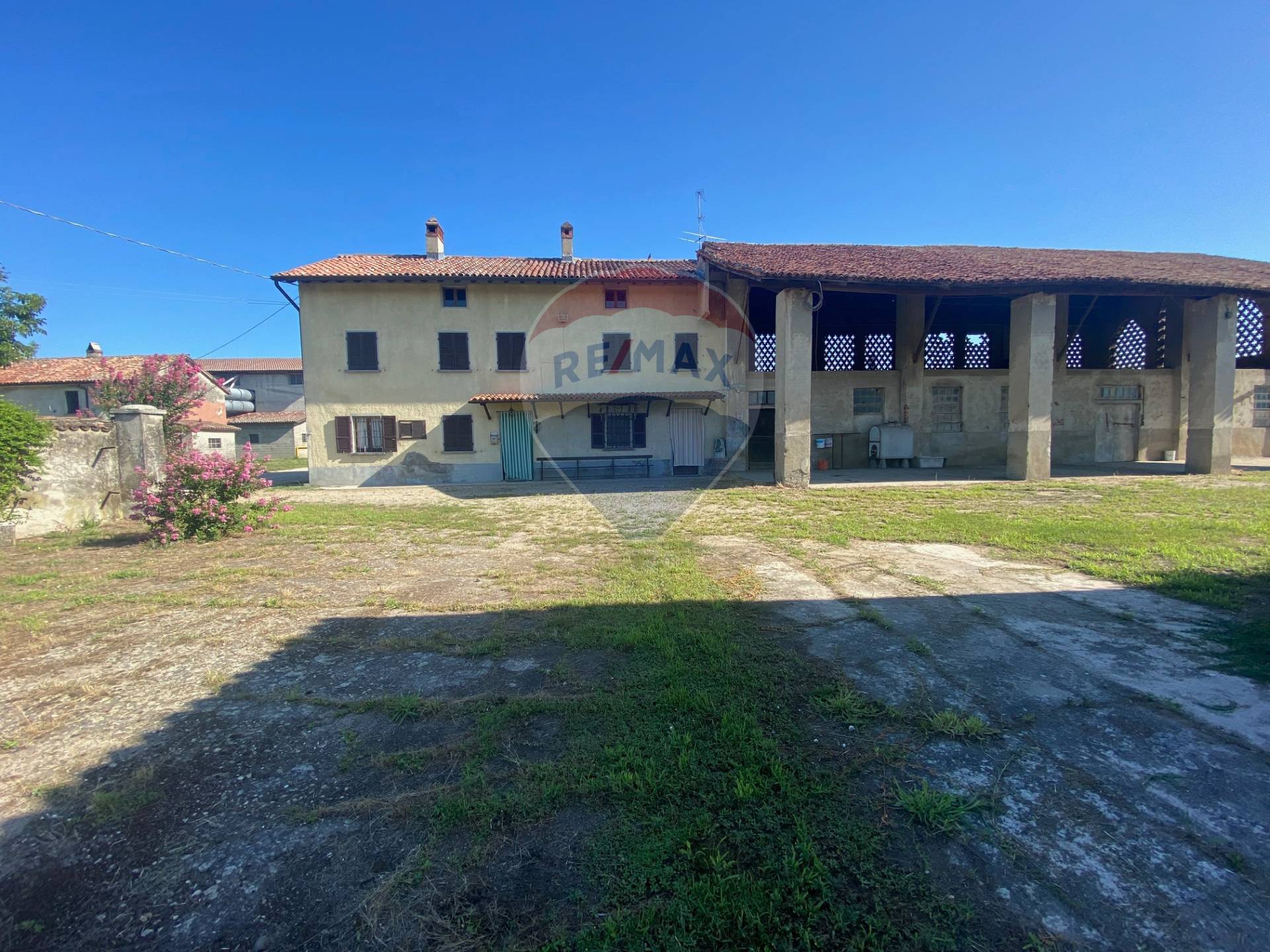 Rustico / Casale in vendita a Gropello Cairoli, 10 locali, prezzo € 220.000 | PortaleAgenzieImmobiliari.it