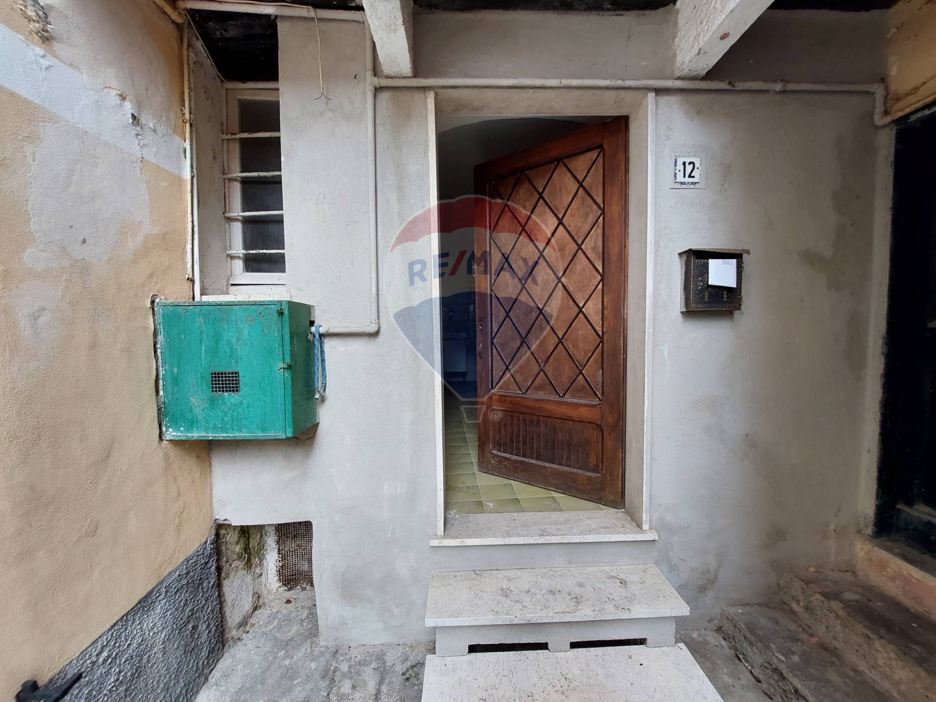 Appartamento in vendita a Campomorone, 3 locali, prezzo € 10.900 | CambioCasa.it