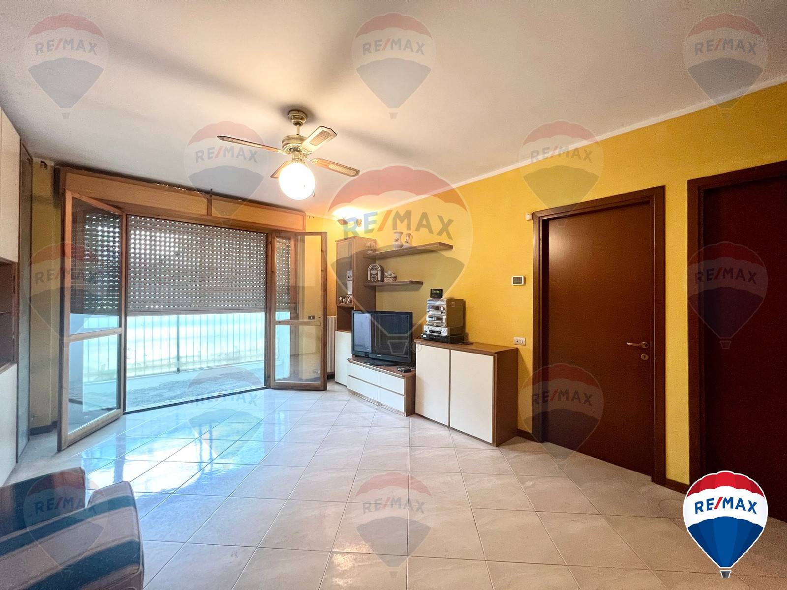 Appartamento in vendita a Lacchiarella, 3 locali, prezzo € 207.000 | CambioCasa.it