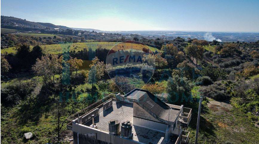 Villa in vendita a Chiaramonte Gulfi, 5 locali, prezzo € 65.000 | CambioCasa.it