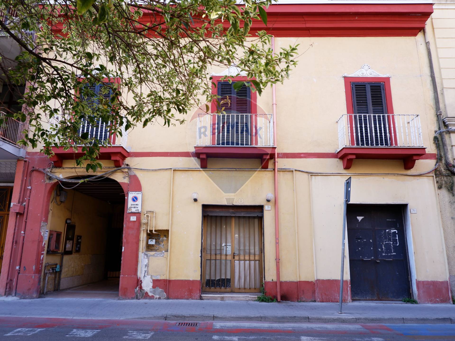 Appartamento in vendita a Caserta, 30 locali, zona ro, prezzo € 590.000 | PortaleAgenzieImmobiliari.it