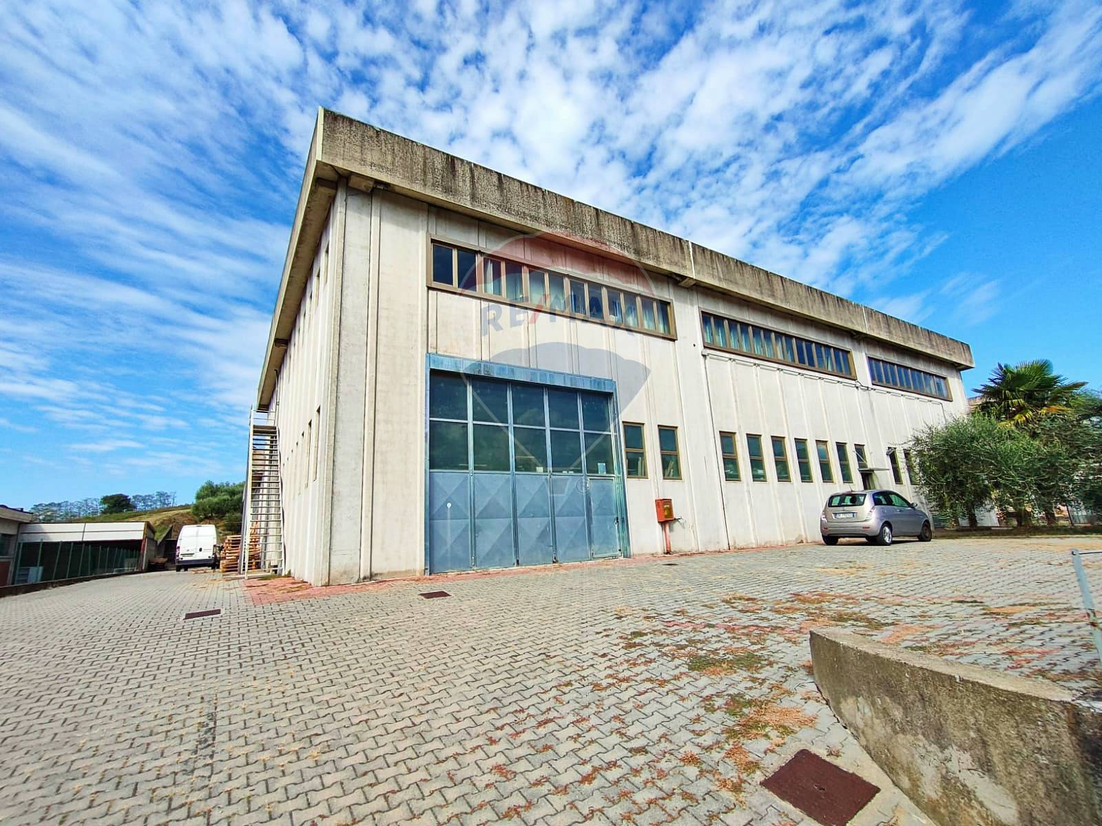 Laboratorio in vendita a Castelfranco Piandiscò, 9999 locali, zona Località: Faella, prezzo € 260.000 | CambioCasa.it