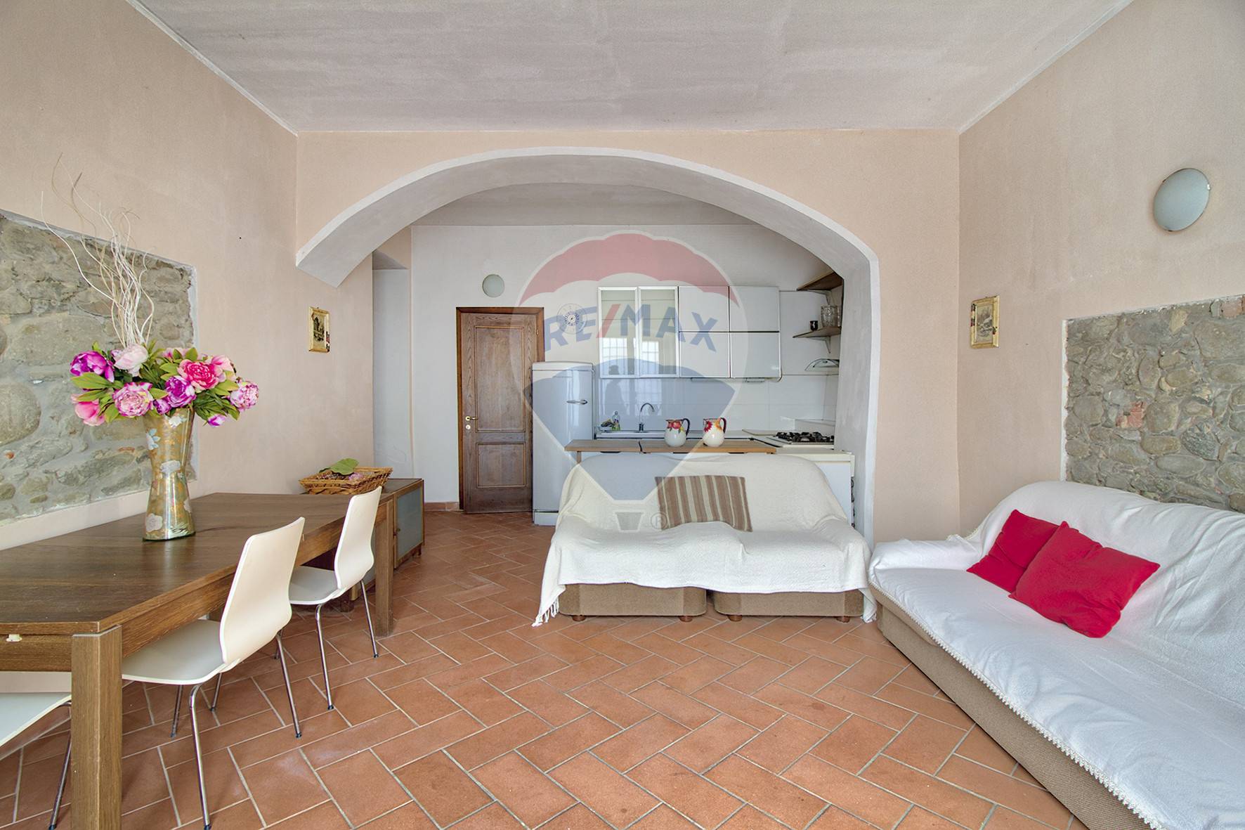 Villa Bifamiliare in vendita a Castelfranco Piandiscò, 3 locali, zona Località: Vaggio, prezzo € 210.000 | CambioCasa.it