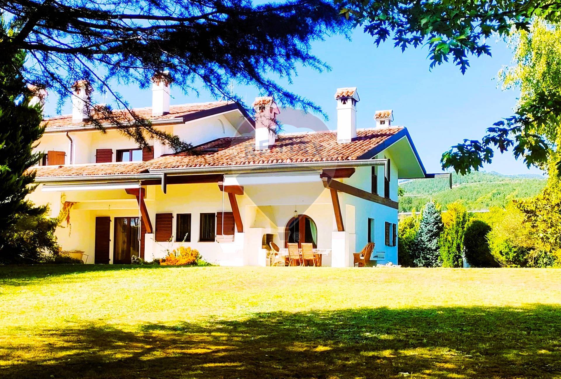 Villa Bifamiliare in vendita a L'Aquila, 6 locali, zona Località: ZonaEst, prezzo € 449.000 | PortaleAgenzieImmobiliari.it