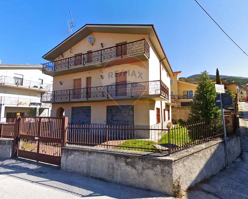 Appartamento in vendita a L'Aquila, 5 locali, zona chia, prezzo € 75.000 | PortaleAgenzieImmobiliari.it