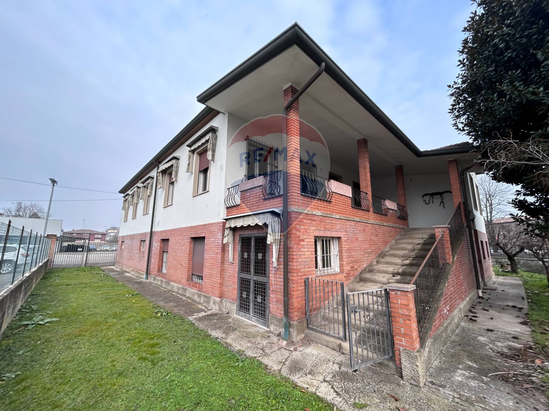 Villa Bifamiliare in vendita a Piove di Sacco, 6 locali, prezzo € 187.300 | PortaleAgenzieImmobiliari.it
